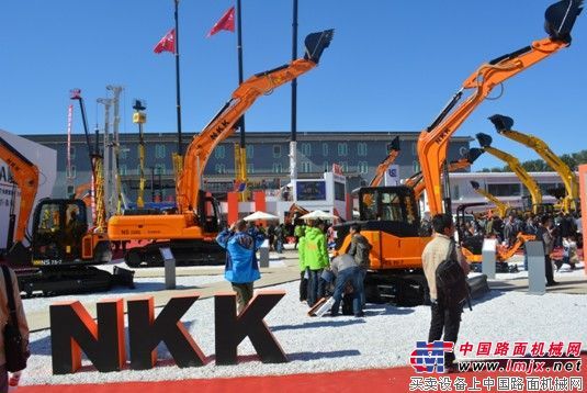 京城长野NKK挖掘机闪耀北京BICES2013展会