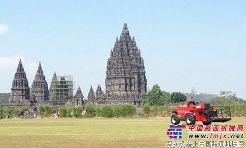 曼尼通助力印尼国普兰巴南神庙重建工作