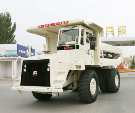 内蒙古北方重工 TR30 岩斗型矿用自卸车