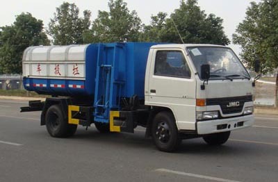 楚飞 五十铃（江铃）2.5吨 自装卸式垃圾车