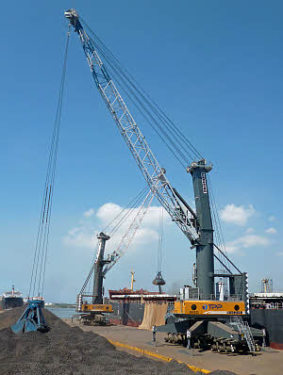 利勃海尔 LHM 600 移动式码头高架吊