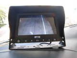 【倒车影像】整车后部摄像头，可同步清晰观察施工情况，并反馈操作。