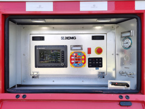【消防系统操作台】通过按钮实现对消防系统的控制，配置7寸彩色显示屏，动态现实车辆消防系统，救援安全可靠。