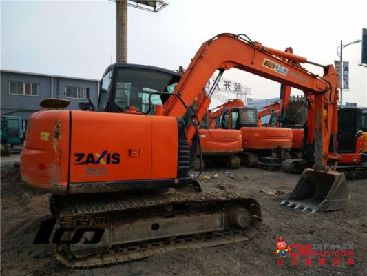 北京37萬元出售8成新日立二手ZX70-5G挖掘機