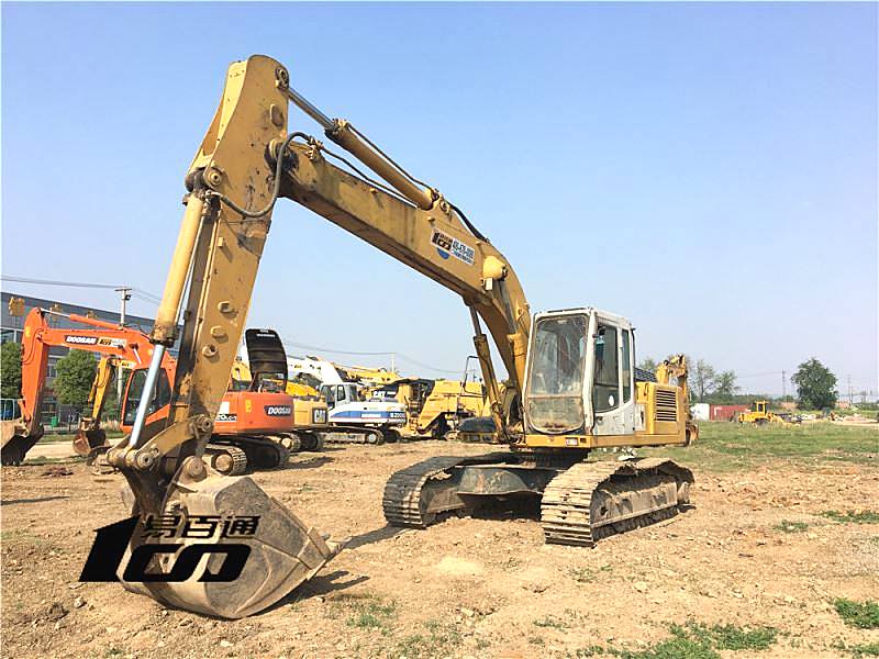 江蘇8.3萬元出售8成新利勃海爾二手R924B HD-SL挖掘機