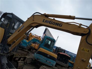 北京20.0851萬元出售8成新柳工二手CLG906D挖掘機